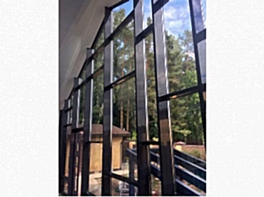 Изображение Мытье окон в офисном здании